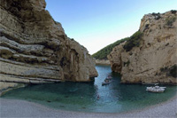 Ilirio's beach tours to Vis and Bisevo islands