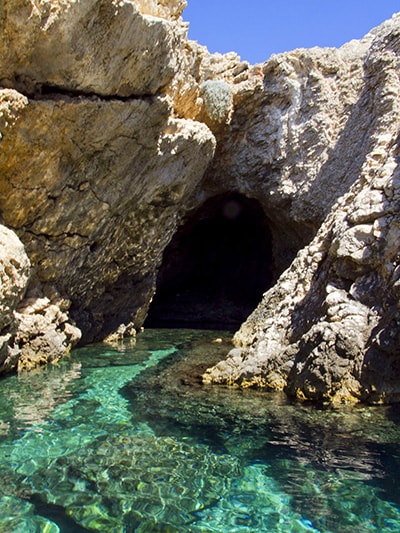 Secret spots, Ilirio's Three Caves Tour departing Split and Hvar
